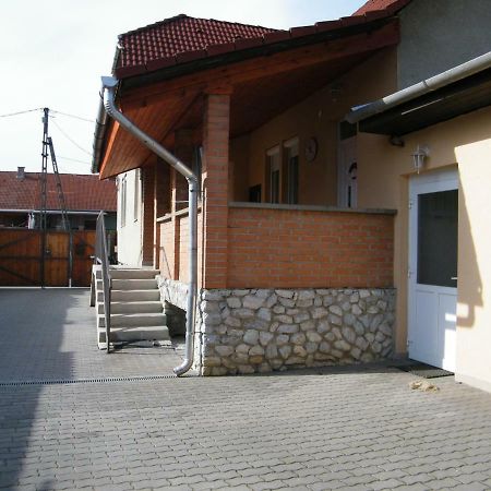Pal Utcai Apartman Miskolc Exterior photo